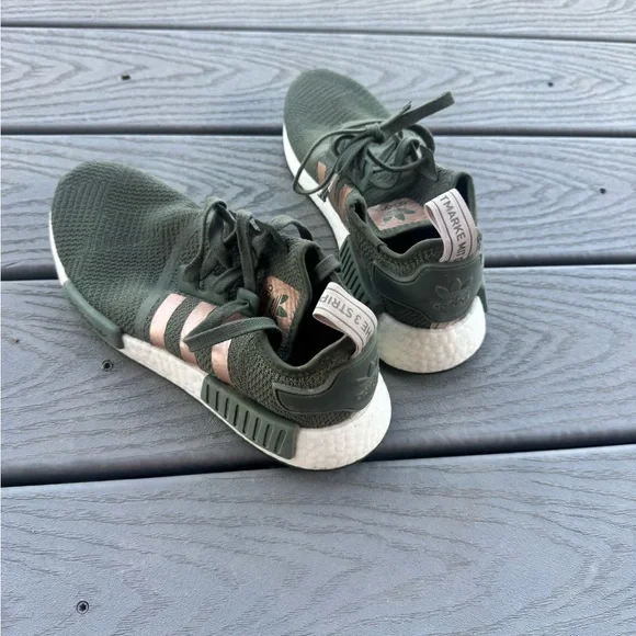 Adidas NMD R1 Olive Green Rose Gold Women’s 8 Boost - Picture 3 of 7